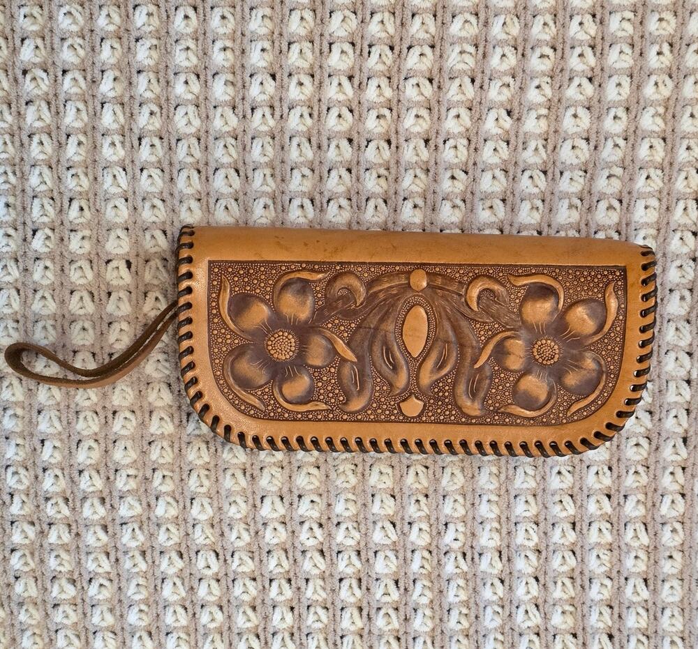 VTG Genuine Cow Leather Hand-Tooled Floral Wristlet with Braided Edge Boho EUC